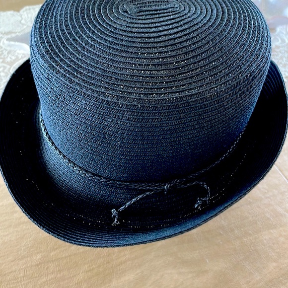 Hat - Picture 5 of 7